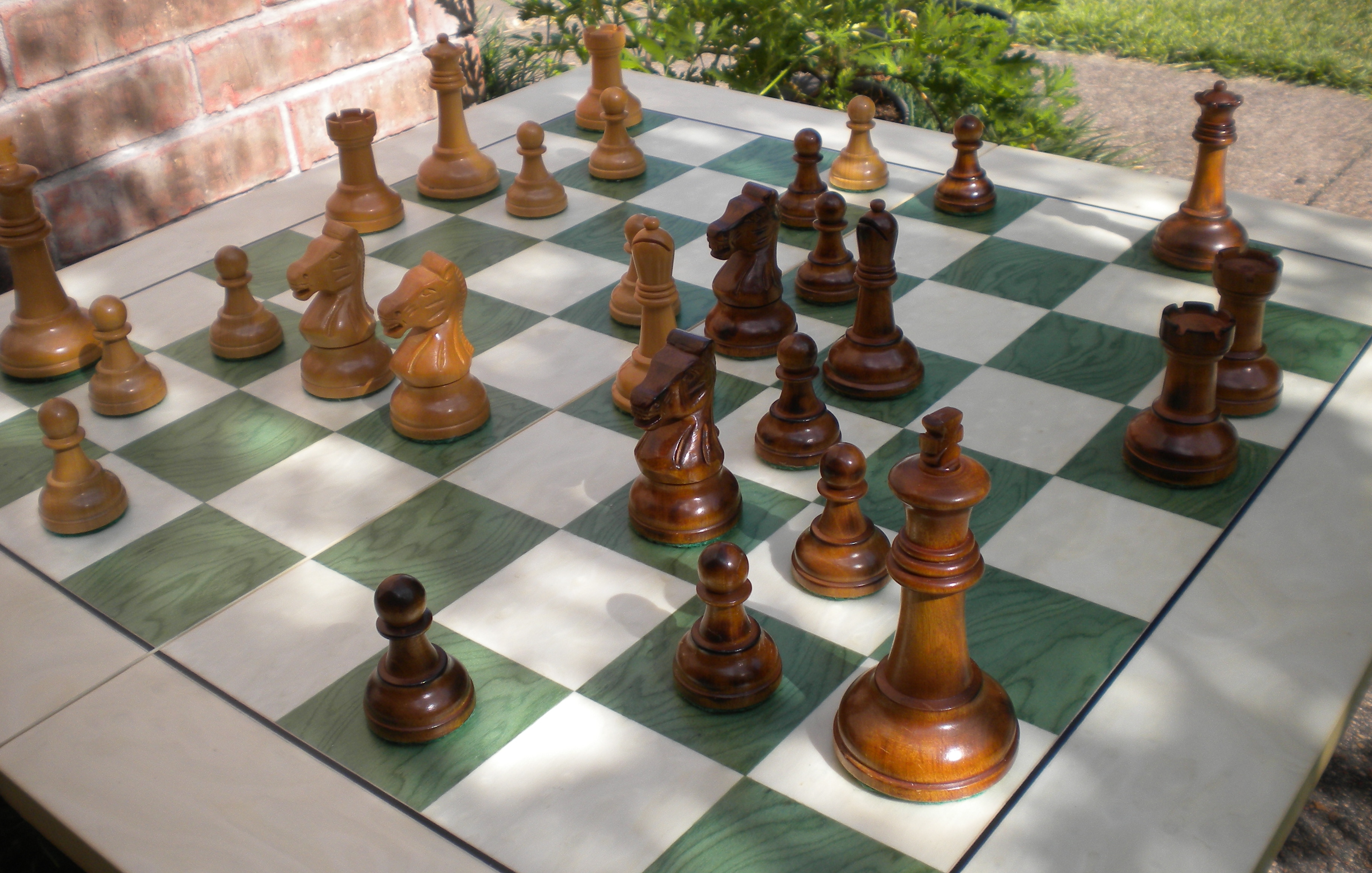 GST-1 page chess set